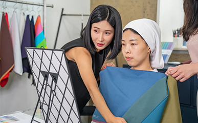 Dreaming of that glam K-pop idol look? A Monsta X fan visits Seoul to get her personal colors checked.