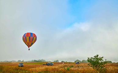 Enjoy the superb view spreading under your feet!