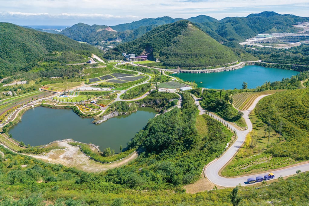 Mureunggyegok Valley / Mureng Byeolyucheonji