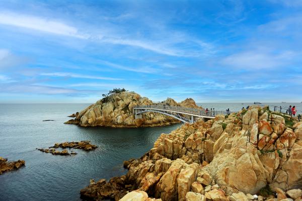 Korean Beach Rocks A Korean ocean landscape with pine forests and oddly formed rocks ...