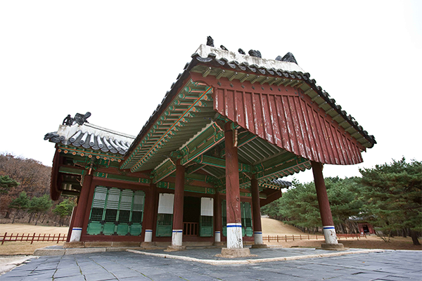 Goyang History: From Temples to Tombs