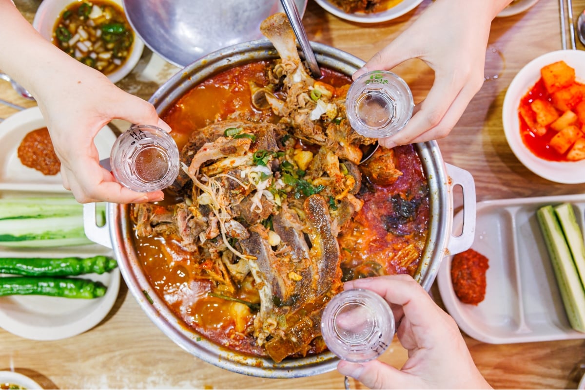 A delicious pork backbone stew with soju