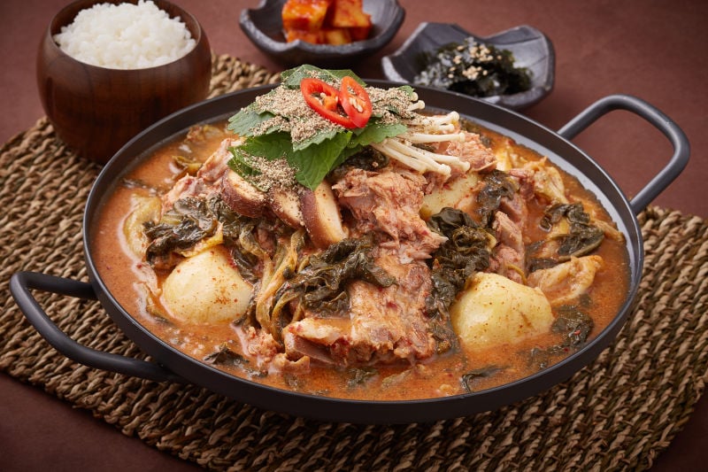 https://english.visitkorea.or.kr/public/images/foodtrip/k-food-img/img_kfood_view_046.jpg