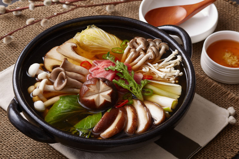 Beoseot Jeongol (Mushroom Hot Pot ) - Korean Bapsang