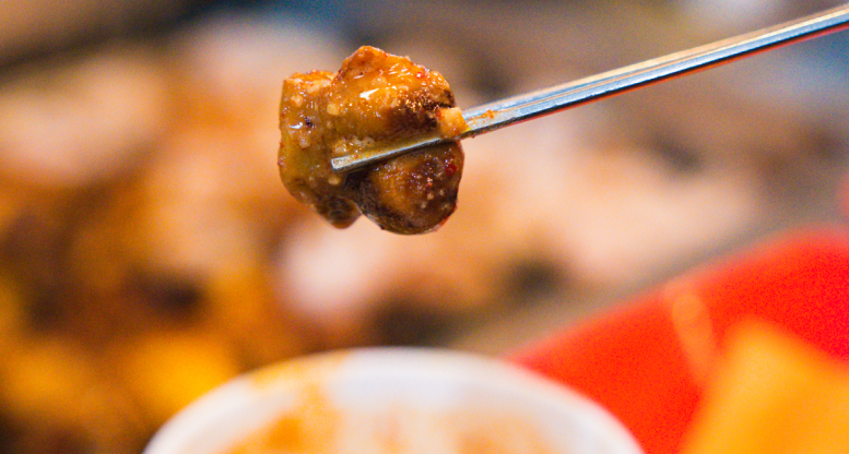 The combination of Gopchang and makjang sauce