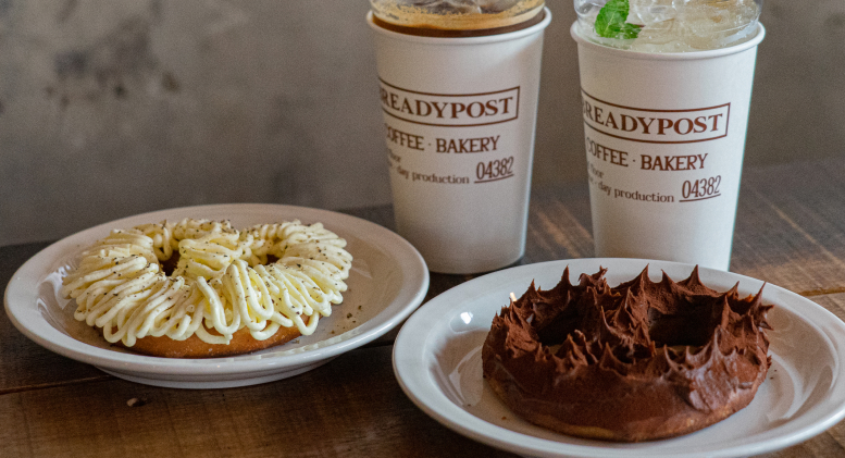 The signature menu of Bready Post is Butter Pepper Pretzel and Dirty Choco Pretzel.