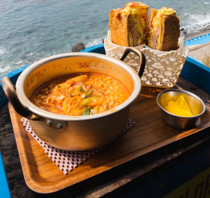 Busan food photos - ramyeon, toast