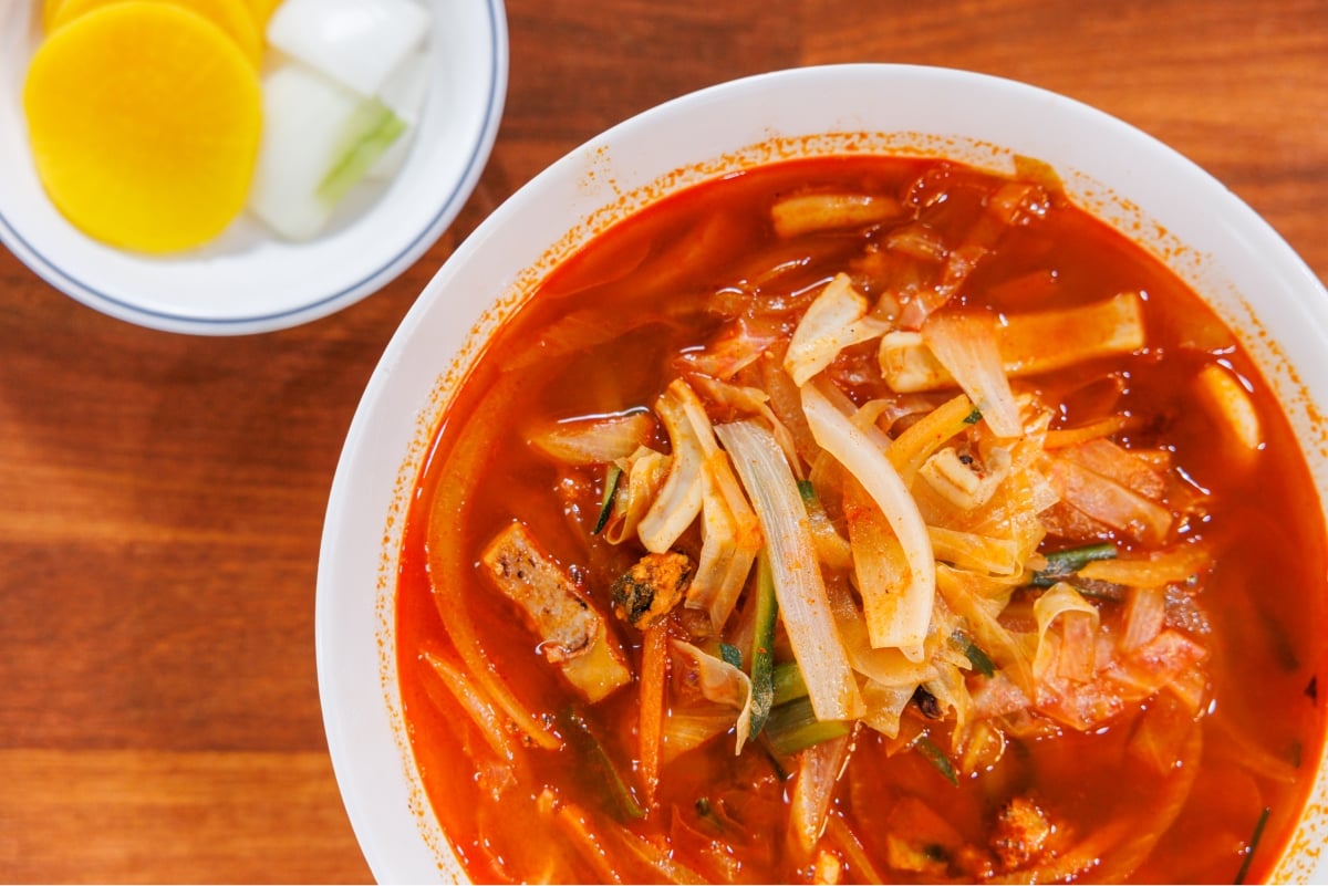 Seafood Jjamppong to Help You Hangover Pickled radish that goes well with seafood jjamppong