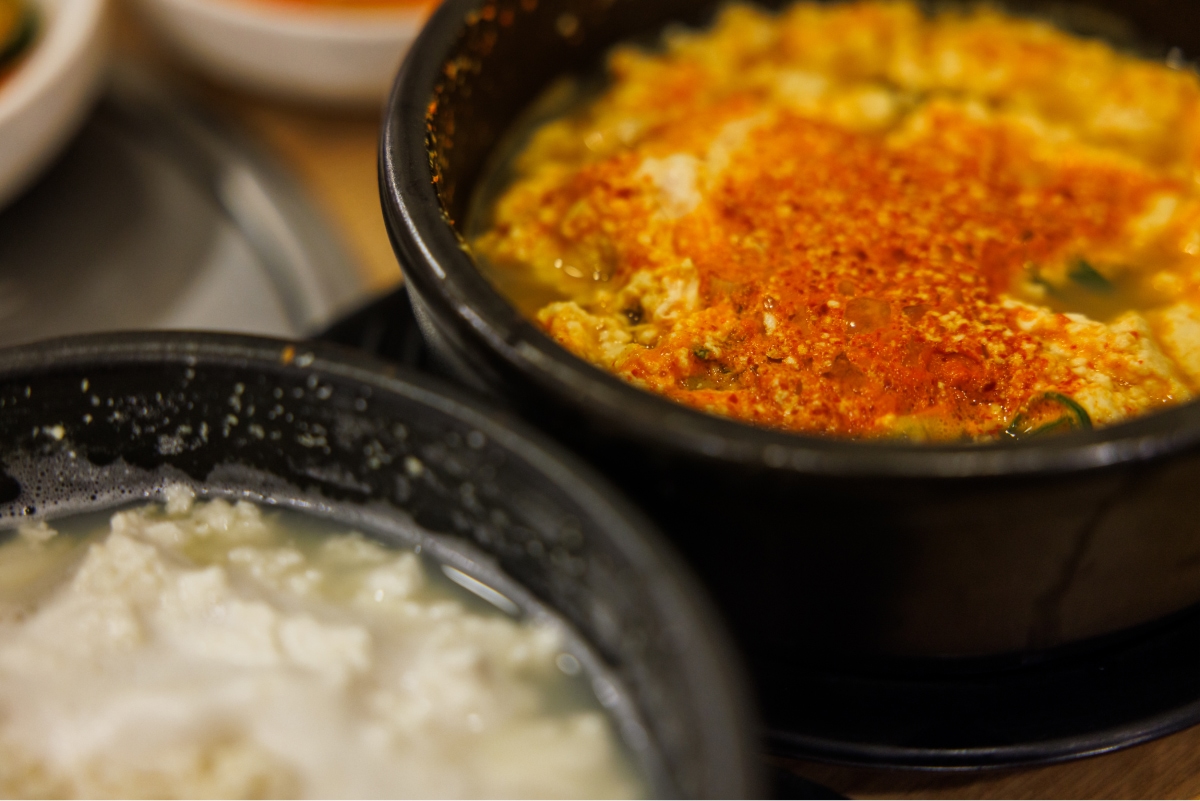 Soft tofu stew that helps with hangovers Two kinds of soft tofu stew