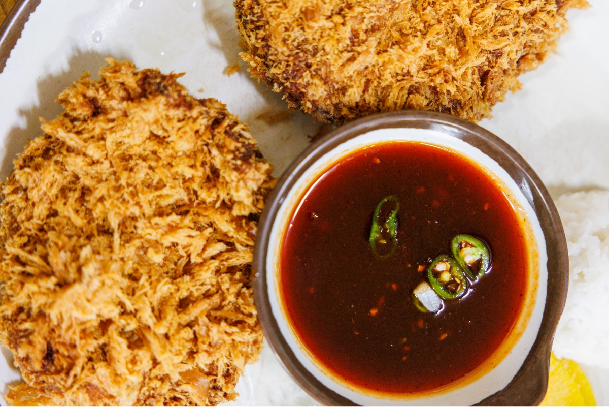 Pork cutlet and spicy sauce