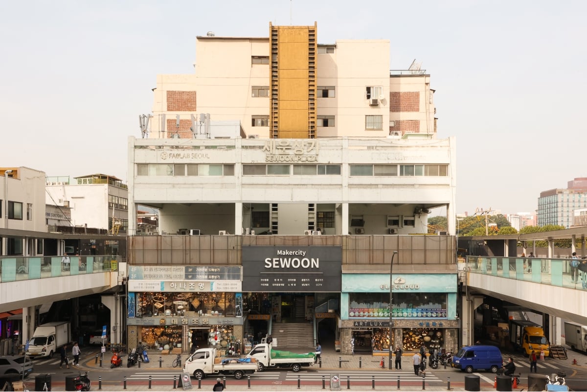 The scenery of Sewoon Square