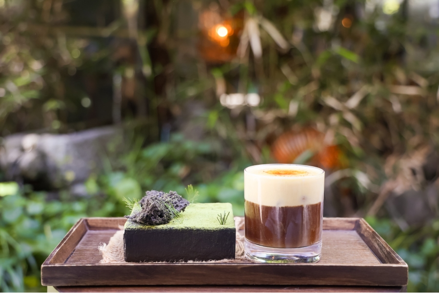 Matcha Fromage Cake and Stone Dream egg coffee